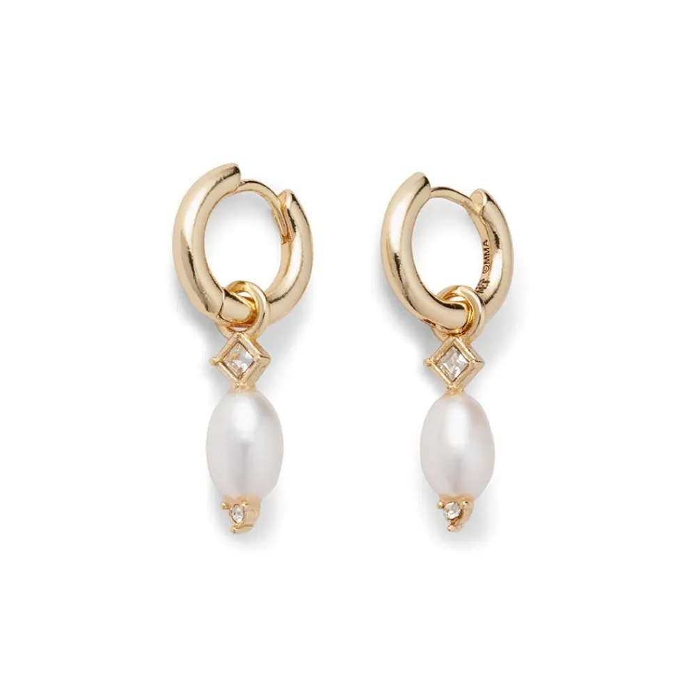 Royal Tudor Small Hoop Earrings with Pearls*The Met Store Fashion